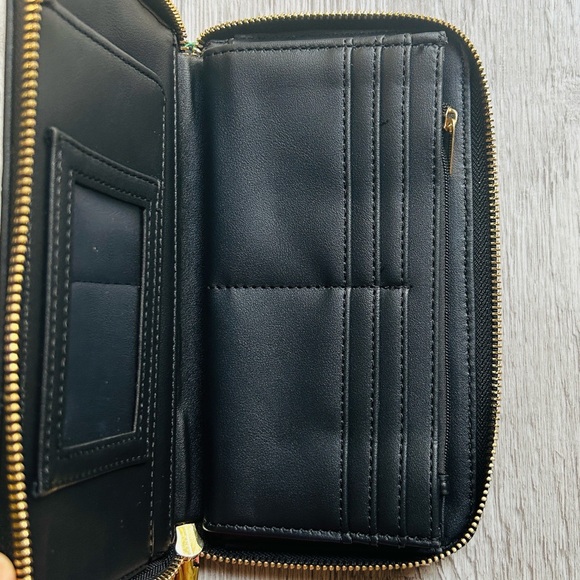 🍒 Betsey Johnson Cherry Embroidered Wallet NWT - Picture 7 of 10